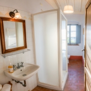 Cabbiavoli-Tuscany-CiliegioApartment-bagnoshower3