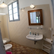 1_Cabbiavoli-Tuscany-FicoApartment-bagnoshower