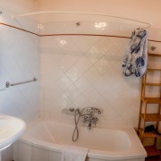 Cabbiavoli-Toscana-Il-Pero-bagno