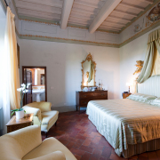 Barbarossaroom_villa_cabbiavoli_tuscany